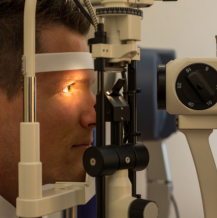 Nowotwór oka – objawy, leczenie i rokowania