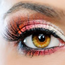 Bursztynowe oczy – jak wyglądają? Jak je podkreślić?
